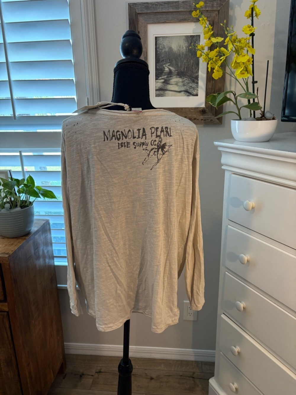Magnolia Pearl NWT Messenger Viggo Long Sleeve Tee - Top 3104 in Moonlight, OSFM - Picture 3 of 11